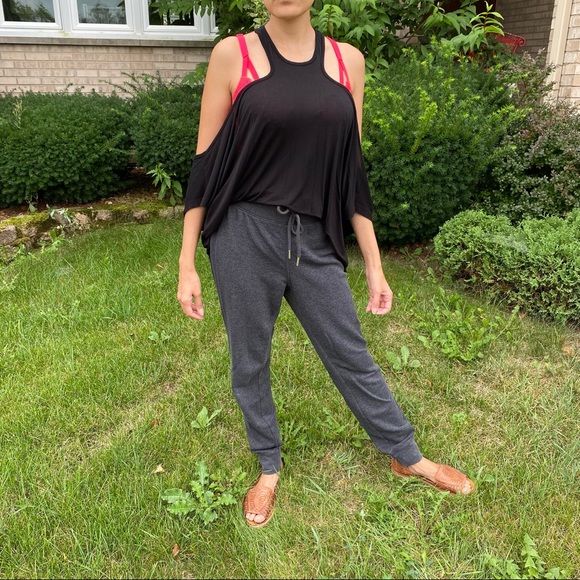 ⭐️ ASOS Cold Shoulder Racerback Top - Picture 3 of 13